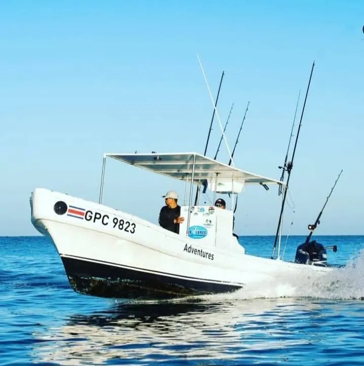28-foot Super Panga fishing charter boat underway off Playa Flamingo